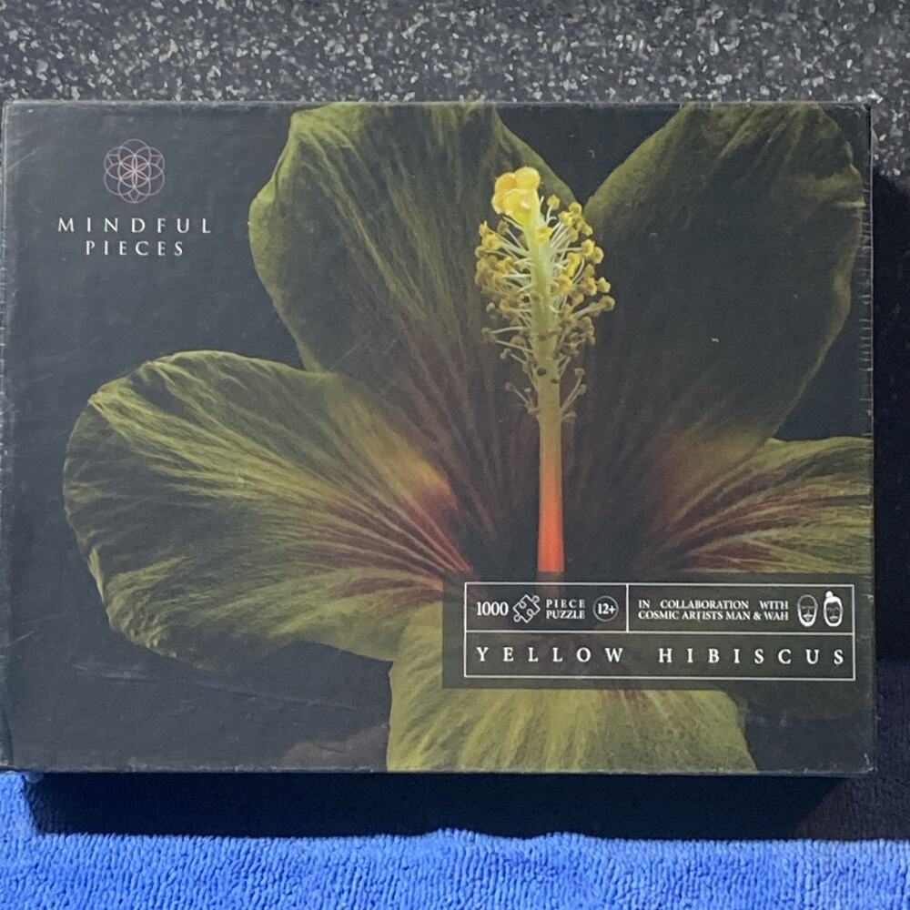 Mindful Pieces, Yellow hibiscus 1000 piece puzzle